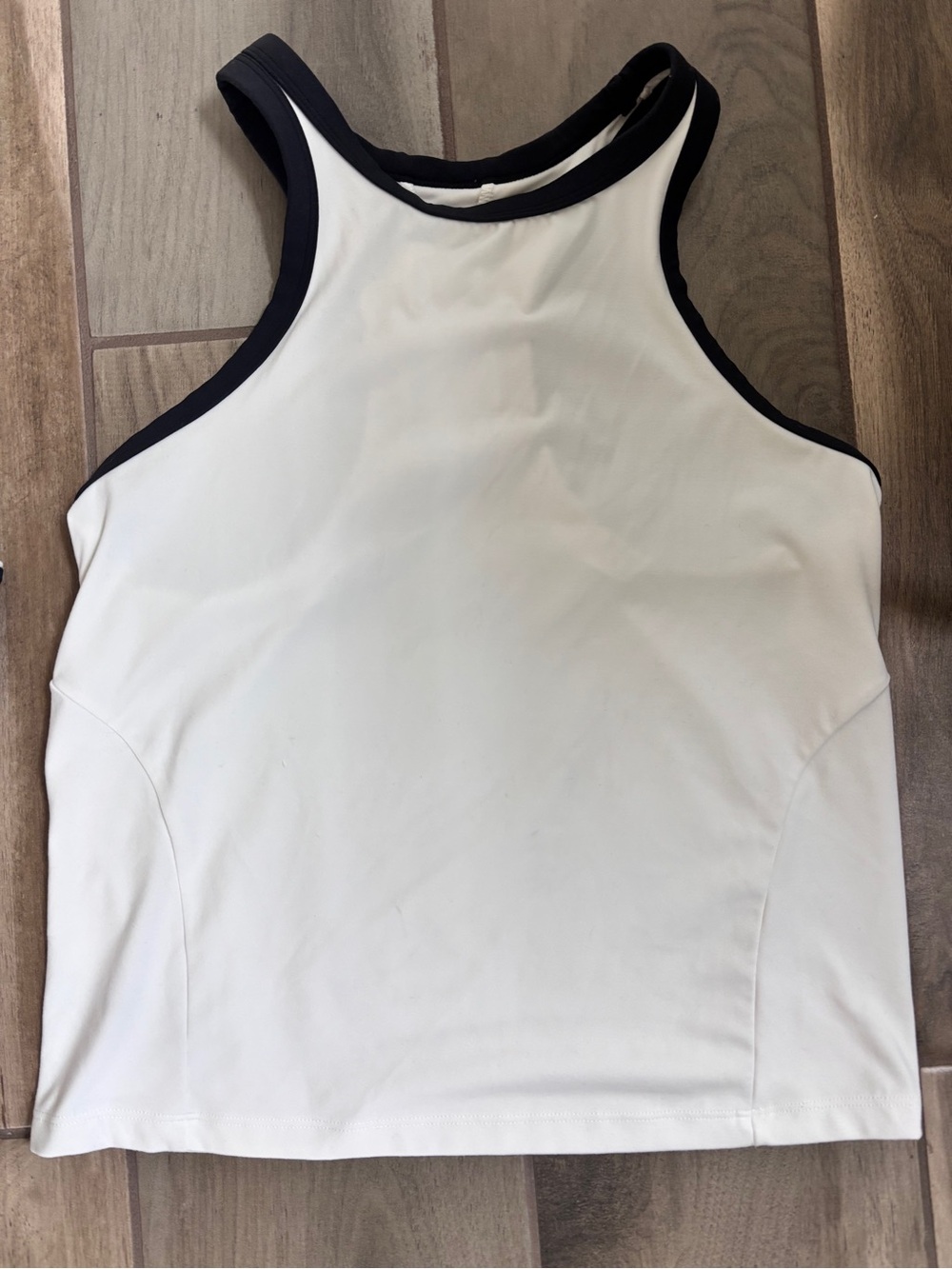 “all in motion” New White Razorback High-Neck Tank Top with Black Trim size L